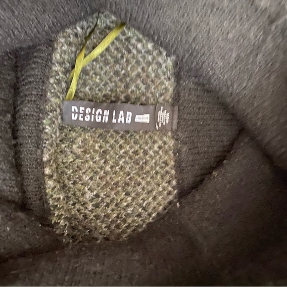 Turtle neck camo sweater - Picture 3 of 5